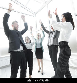 Young Business Team ihre Hände halten Stockfoto