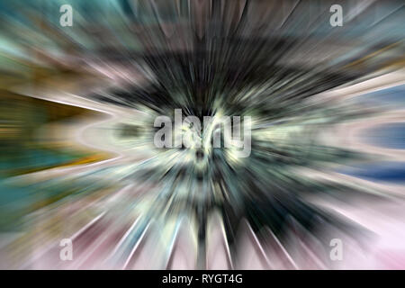 Freeze Motion von bunt bemalten Pulver explodierende auf weißem Hintergrund. Abstrakte Gestaltung von Farbe staubwolke. Partikel Explosion. Splash von bunten p Stockfoto