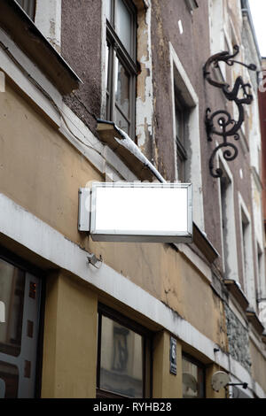 Leere Anzeige Raum auf eine Betonwand auf der Straße vor dem Hotel Stockfoto