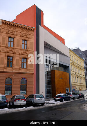 29 Januar 2019, Tschechien, Brünn: Alte und neue Fassaden kann in einer Straße von der zweitgrößten Stadt der Tschechischen Republik gesehen werden. Die Tschechische Republik ist das Gastland der Buchmesse Leipzig 2019. Die Tschechen haben auf ihr Programm für zwei Jahre. Kleine Nachbar der Planung einen ziemlich großen Gig. (Dpa "Ahoj! - Buchmesse Gastland Tschechische Republik lenkt die Aufmerksamkeit auf sich selbst') Foto: Birgit Zimmermann/dpa-Zentralbild/dpa Stockfoto