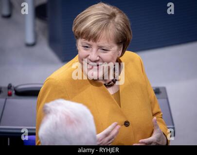 Berlin, Deutschland. 14 Mär, 2019. Bundeskanzlerin Angela Merkel (CDU) ist die Teilnahme an der Sitzung des Bundestages. Credit: Kay Nietfeld/dpa/Alamy leben Nachrichten Stockfoto