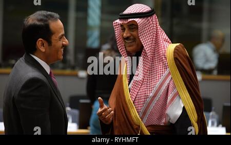 L-R katarische Außenminister Sheikh Mohammed Bin Abdulrahman Al-Thani und seine kuwaitischen Amtskollegen Scheich Sabah al-Sabah Al-Khalid nehmen an der Unterstützung der Zukunft der Syrien und der Region - Brüssel III internationale Konferenz, die am 14. März 2019, in Bruessel darauf, Belgien. (CTK Photo/Jakub Dospiva von) Stockfoto