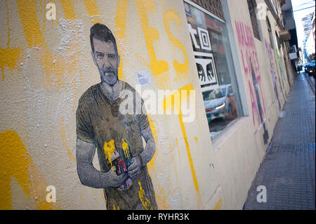 März 14, 2019 - Malaga, Malaga, Spanien - ein Wandbild mit einem Graffiti der Spanische Schauspieler Antonio Banderas ist an der 'Soho' Stadtteil in der Innenstadt von Malaga gesehen.. Die Beteiligung von Urban Artist, TVBOY ist Teil der Aktivitäten der MAF (Málaga von Festival), Vorläufer der spanischen Malaga Filmfestival, das präsentiert die besten spanischen und lateinamerikanischen Kino durchgeführt. Die Wandbilder zeigen Prominente aus Malaga wie spanischen Schauspieler Antonio Banderas oder spanische Künstler Picasso. (Bild: © Jesus Merida/SOPA Bilder über ZUMA Draht) Stockfoto