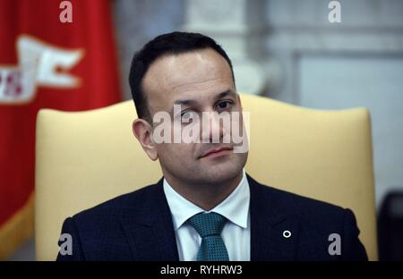 Washington, DC, USA. 14 Mär, 2019. Leo Varadkar, der irische Premierminister sieht im Oval Office des Weißen Hauses in Washington, DC, USA, am Donnerstag, dem 14. März 2019. Credit: Olivier Douliery/Pool über CNP | Verwendung der weltweiten Kredit: dpa/Alamy leben Nachrichten Stockfoto