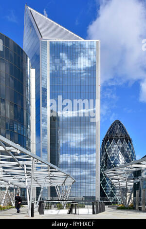 Gherkin London mit Skalpell Wahrzeichen Wolkenkratzer Bürogebäude Fen Gericht Fenchurch Street Dachterrasse Garten & Aussichtsplattform Stadt London England Großbritannien Stockfoto