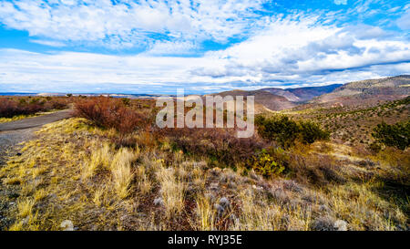 Blick von Arizona SR 260 der Grand Canyon Rim Land östlich der Stadt Camp Verde in Northern Arizona Stockfoto