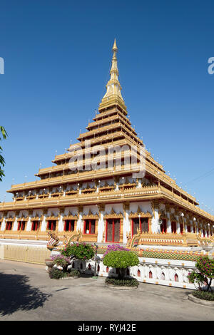 Ein Blick auf die große Pagode in Phra Mahathat Kaen Nakhon in Khon Kaen, Thailand Stockfoto