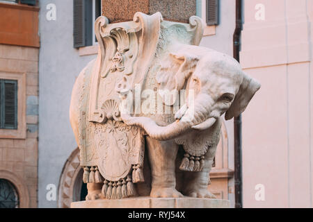 Rom, Italien. Elefanten und Obelisk auf der Piazza Della Minerva. Stockfoto