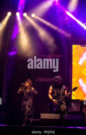 Al Jourgensen, Sänger, Gitarrist, Keyboarder und Leiter des Industrial Metal Rock Band der MinistryCesar Soto, Gitarrist Stockfoto