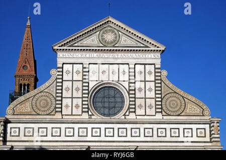 Von der Fassade der Dominikanerkirche Santa Maria Novella in Florenz, Italien, Detail Stockfoto