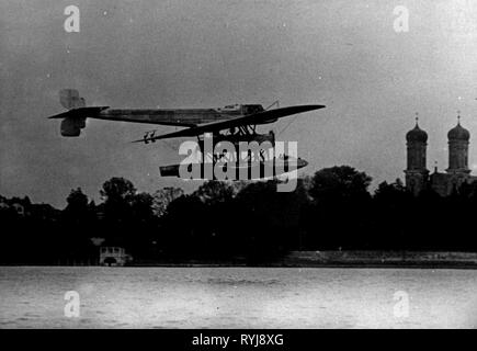 Verkehr/Transport, Luftfahrt, Wasserflugzeug, flugboot Zeppelin Rs IV, Design: Claude Dornier, Prototypen, Tests am Bodensee in der Nähe von Friedrichshafen, Ende 1918, Additional-Rights - Clearance-Info - Not-Available Stockfoto