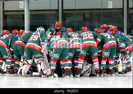Eishockeymatch. Hockey Team. HC Mont-Blanc 2018 - 2019. Megeve. Frankreich. Stockfoto