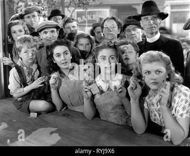 ELIZABETH TAYLOR, ANNE REVERE, Jackie "Butch" JENKINS, Angela Lansbury, NATIONAL VELVET, 1944 Stockfoto