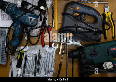 Unterschiedliche Hardware Werkzeuge für Heimwerker Stockfoto