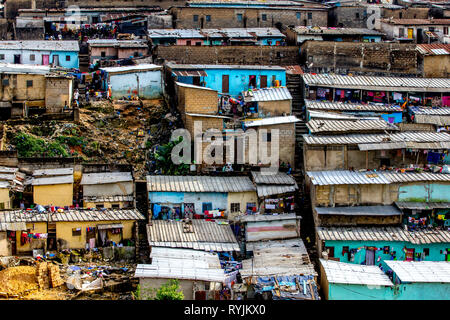 Slums in Abidjan, Elfenbeinküste. Stockfoto