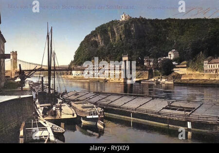 Lastkähne, der Tschechischen Republik, Elbe in Děčín, Pastýřská stěna, Kaiserin Elisabeth Brücke in Děčín, Gebäude in Děčín 1911, Aussig, Bodenbach, Schäferwand mit Kettenbrücke, Elbe Lastkahn Stockfoto