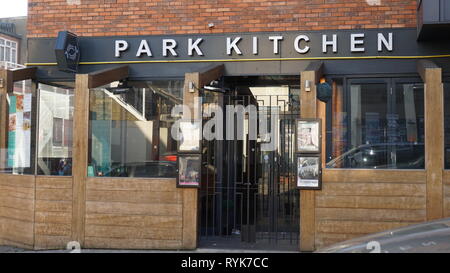 Park Küche Restaurant in Harlesden, London, Vereinigtes Königreich Stockfoto