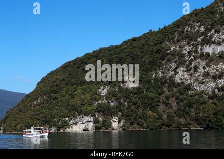 Der See von Annecy (Lac d'Annecy) in der Haute-Savoie: der drittgrößte See in Frankreich und als EuropeÕs saubersten See bekannt. Talloires. Frankreich. Stockfoto