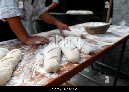 Alte Domancy Craft Festival. Traditionelle Brot zu machen. Frankreich. Stockfoto