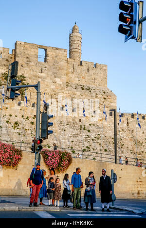 Fußgängerüberweg in Jerusalem, Israel. Stockfoto