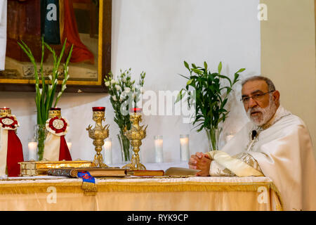 Feier der Myrrhe Träger" der Sonntag im Nazareth Melkitischen (griechisch-katholischen) Kirche, Galiläa, Israel. Stockfoto