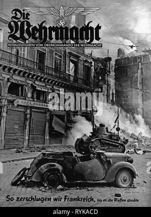 Veranstaltungen, Zweiten Weltkrieg/WWII, Frankreich 1940, Schlacht von Frankreich, ein Autowrack und eine verlassene französische Panzer Renault FT-17 in einem brennenden Stadt, Titelseite der Zeitschrift 'Die Wehrmacht", Band 4, Nr. 14, 3.7.1940, Additional-Rights - Clearance-Info - Not-Available Stockfoto