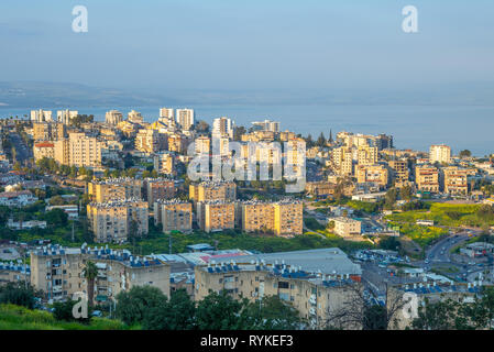 Skyline von Tiberias am Ufer von Galiläa, Israel Stockfoto