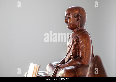 Zen sesshin (Retreats) in Paris, Frankreich. Altar. Stockfoto