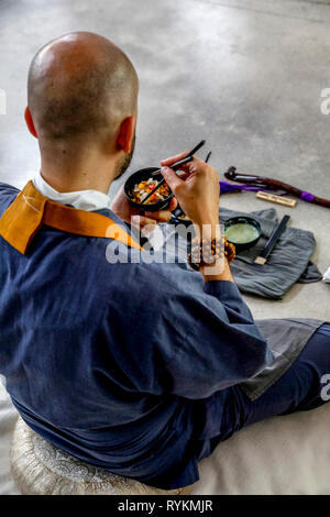 Zen sesshin (Retreats) in Paris, Frankreich. Mahlzeit. Stockfoto