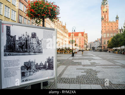 Fotos von Długi Targ oder lange Marktstraße, zerstört im Zweiten Weltkrieg in Długi Targ, Danzig, Polen Stockfoto
