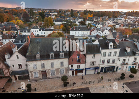 Amboise, Frankreich - 6. November 2016: Antenne stadtbild der Altstadt Amboise an der Loire, Frankreich. Traditionelle französische Wohn häuser Stockfoto