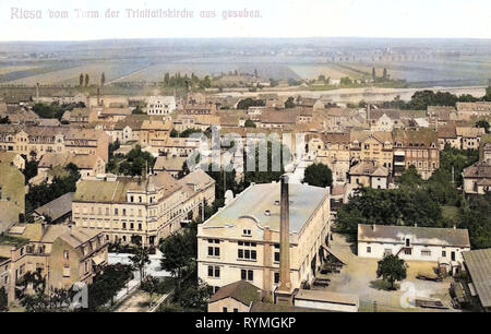 Gebäude in Riesa, Elbe in Riesa Trinitatiskirche Riesa, 1908, Landkreis Meißen, Riesa, vom Turm der Trinitatiskirche aus gesehen, Deutschland Stockfoto