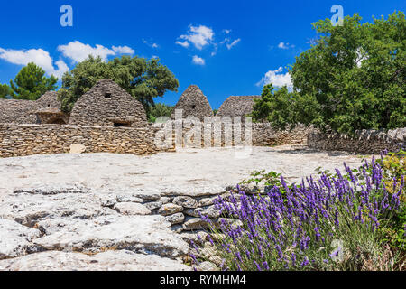 Provence, Frankreich. Mittelalterliches Dorf der Bories. Stockfoto