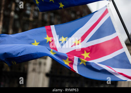 Flagge Europäische Union und Großbritannien Union Jack zur Unterstützung der Aufenthalt in Europa Stockfoto