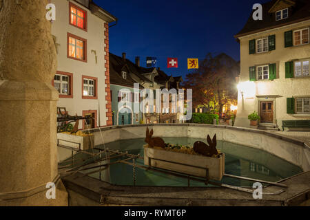 Abend in Laufenburg, Kanton Aargau, Schweiz. Stockfoto