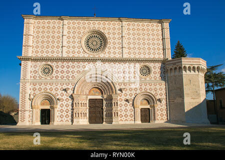 Blick auf die Basilika Santa Maria di Collemaggio - L'Aquila - Italien Stockfoto