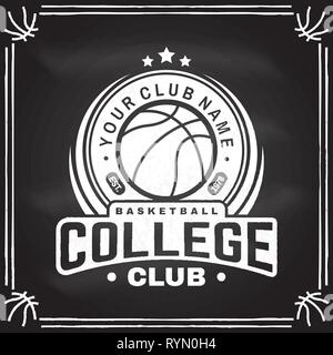 Basketball College Club Abzeichen. Vector Illustration. Konzept für T-Shirt, Druck, Stempel oder T-Stück. Vintage Typografie Design mit Basketball Ball Silhouette. Stock Vektor