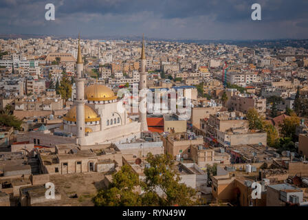 Madaba Stadtbild mit der Moschee von Jesus Christus, Jordanien, Naher Osten Stockfoto