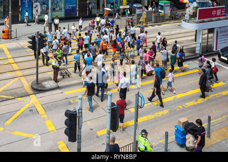 Fußgängerüberweg, Causeway Bay, Hong Kong SAR, China Stockfoto