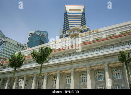 Blick Richtung Raffles Place aus dem Fullerton Hotel, Singapur Stockfoto