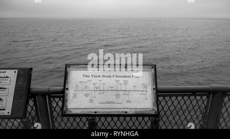 Clevedon pier, 1869 erbaut und 1989 wiedereröffnet, am Strand, Clevedon, Somerset, England, Großbritannien Stockfoto