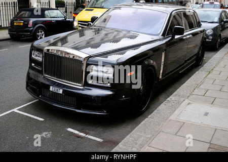 Supercars dachte Geschäftsmann James Stunt, auf der South Eaton Place, Belgravia, London, England geparkt zu gehören. Foto von Andrew Higgins 12.03.2019 Stockfoto