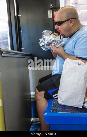 Miami Beach Florida, Metrobus, South Beach Lokal, öffentlicher Nahverkehr, Nahverkehr, Sitzplatz, Passagiere Reiter, lateinamerikanische lateinamerikanische Ethnie Stockfoto