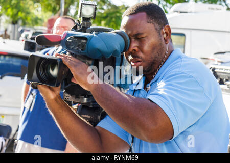 Miami Florida, Schulrat Verwaltungsgebäude, Bildung, Haushaltskürzungen, Wirtschaft, Lehrer, Lehrer, Lehrer, Protest, Schwarze Afrikanische Afrikaner ethni Stockfoto