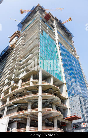 Miami Florida, Innenstadt, Gebäude, unter Neubau Baumeister, Kräne, Böden, Beton, Glas, Säulen, Hochhaus Wolkenkratzer bui Stockfoto