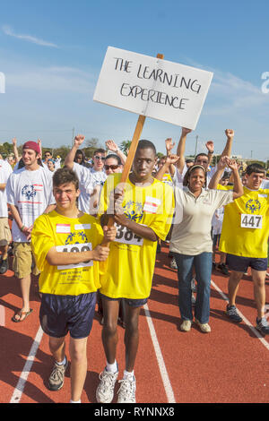 Miami Florida, Miami Dade College, North Campus, Special Olympics, Bedürfnisse, Behinderte, Wettbewerb, Sport, Sportler, Studenten, Freiwillige Volunte Stockfoto