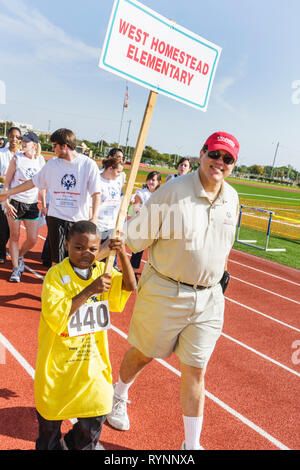 Miami Florida, Miami Dade College, North Campus, Special Olympics, Bedürfnisse, Behinderte, Wettbewerb, Sport, Sportler, Studenten Schüler Schüler, Volunteer Stockfoto