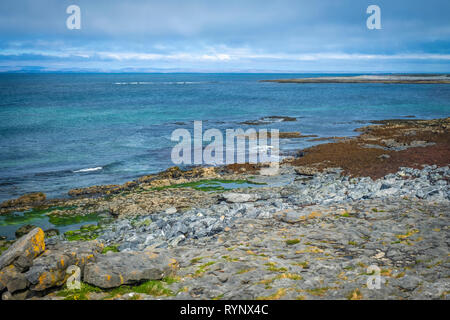 Klippen und Landschaften auf Inishmore, Aran Islands, Irland Stockfoto