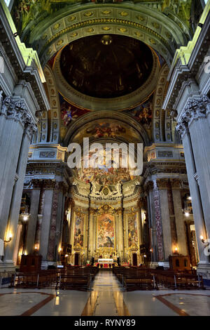 Die Kirche des Hl. Ignatius von Loyola im Campus Martius, Rom, mit den Fresken von Andrea Pozzo Stockfoto