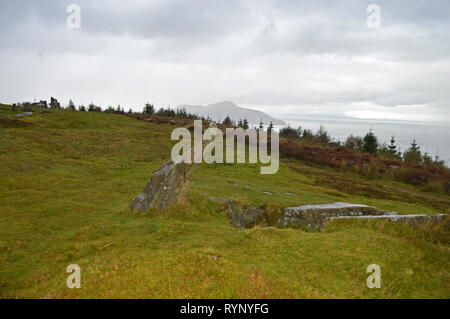 Riesen Gräber zu Fuß Largymore Whiting Bay Stockfoto